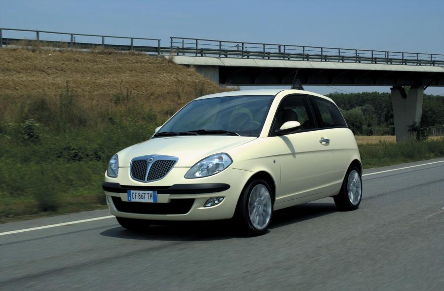  Lancia Ypsilon 2003 года  (фото 78 из 114)
